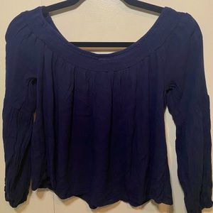 Off the shoulder hollister crop top